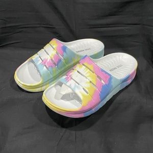 STEVE MADDEN SLIDE ON MULTICOLOR